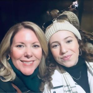 Meet your Posher, April